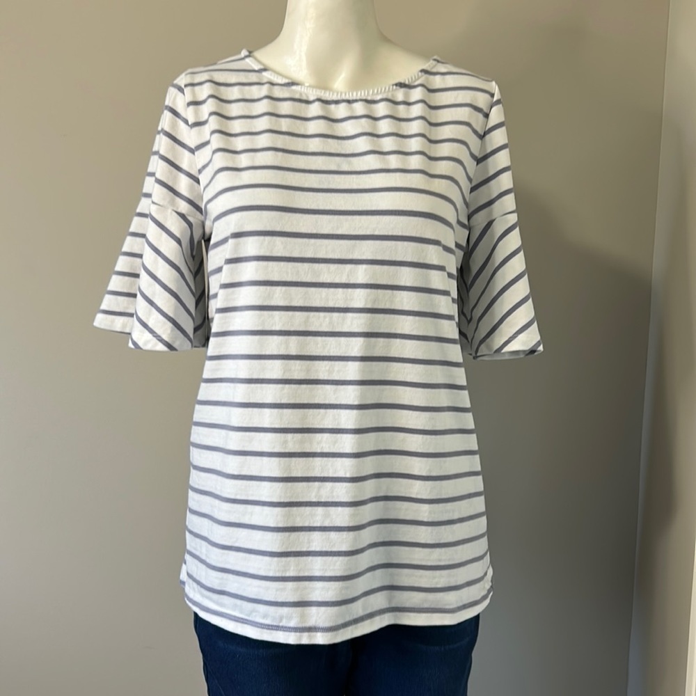 Duffield Lane Gray White Stripe Button Bell Sleeve Top Sz M